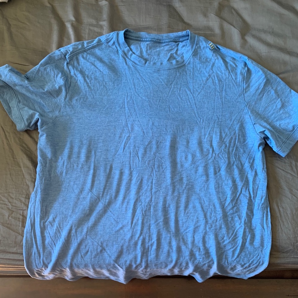 Lulu Lemon Mens Workout Shirt Size L